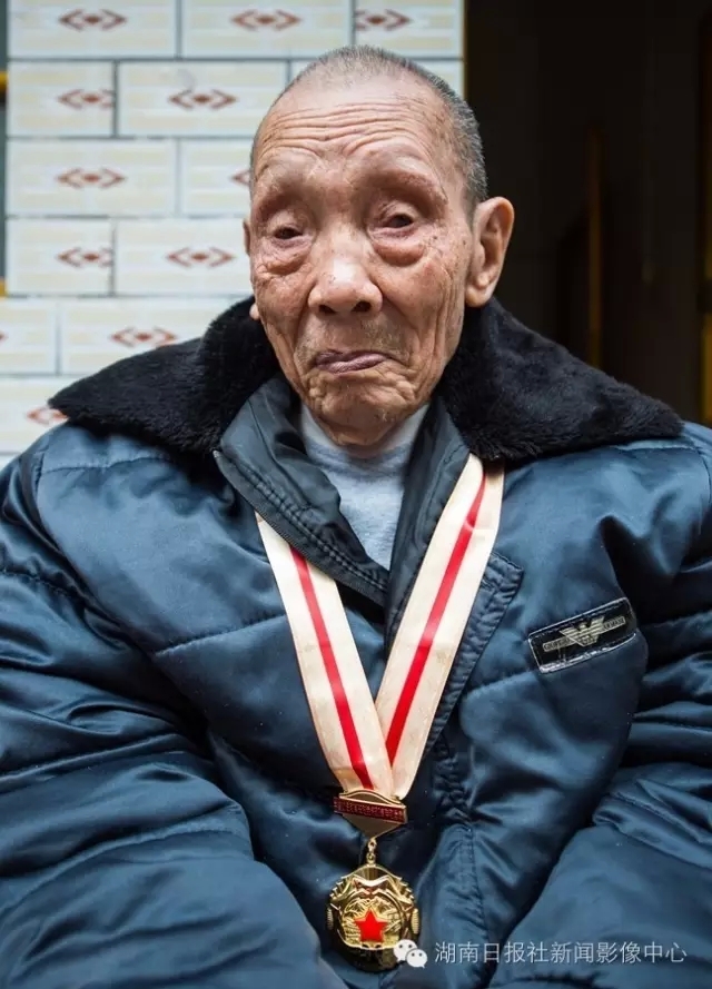 致敬这些80年前走过两万五千里长征的老红军