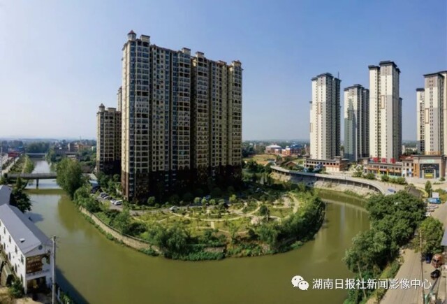 1990年,邵东县城区鸟瞰图,城区面积4.64平方公里.