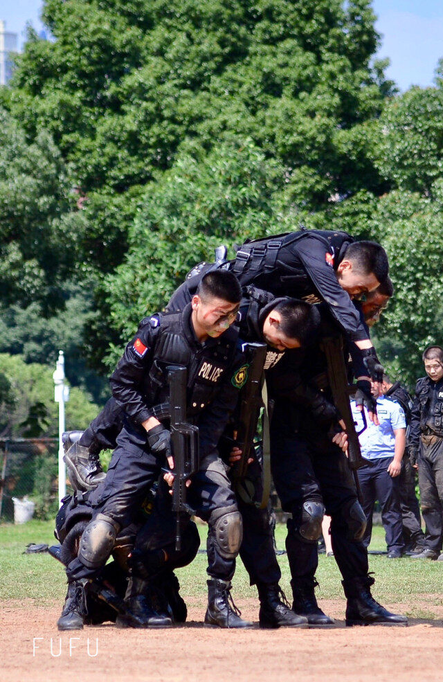 警务战术演练