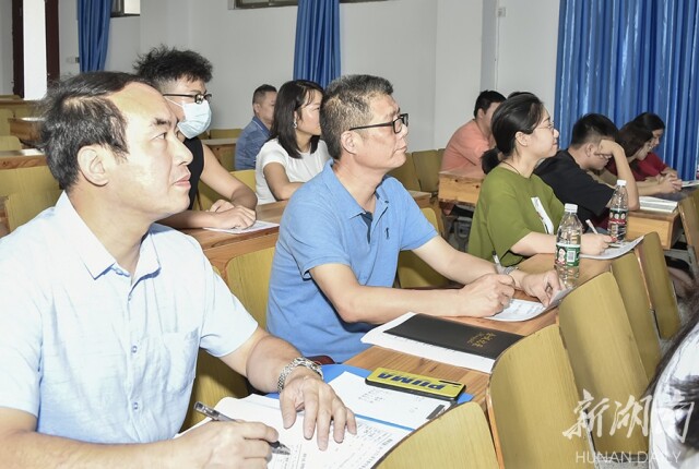 上好“思政第一课”