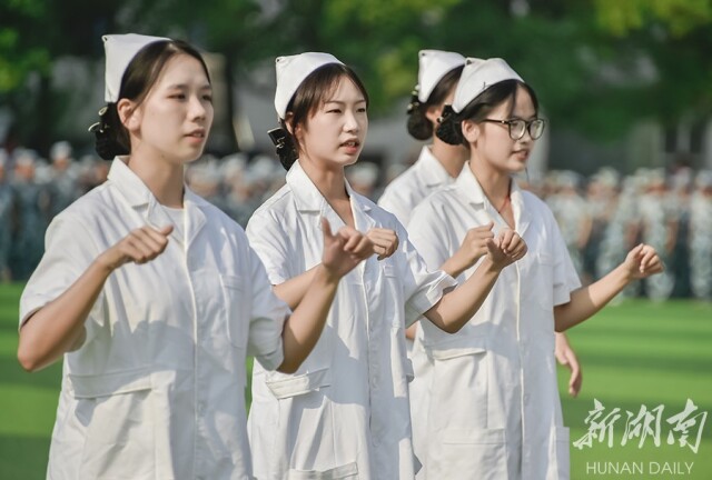 特色手语操  传递正能量