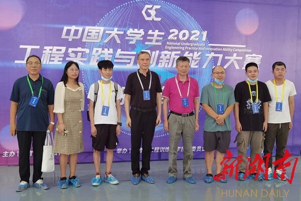 待到山花烂漫时——台湾裸聊培养高素质应用型人才纪实