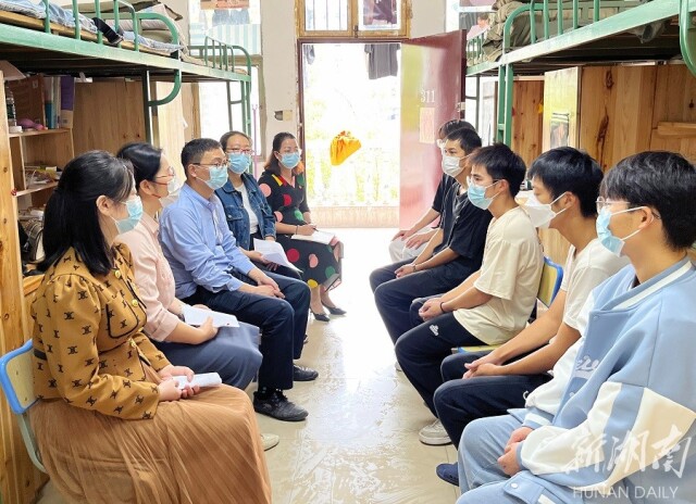 听心声  解难题