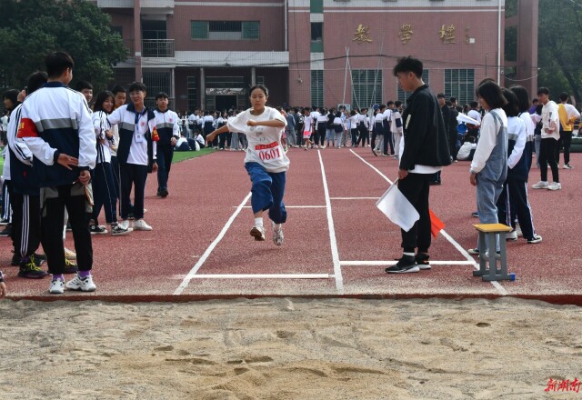 筑梦青春 道县二中第二届校园文化艺术节·田径运动会举行