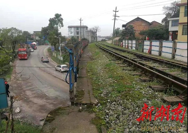 邵东320国道铁路桥墩改造工程项目开始实施 年底完成