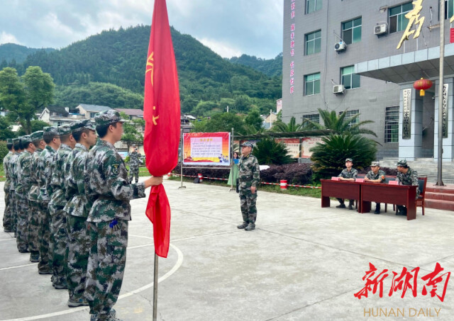 新晃各乡镇举行2021年民兵应急排点验大会