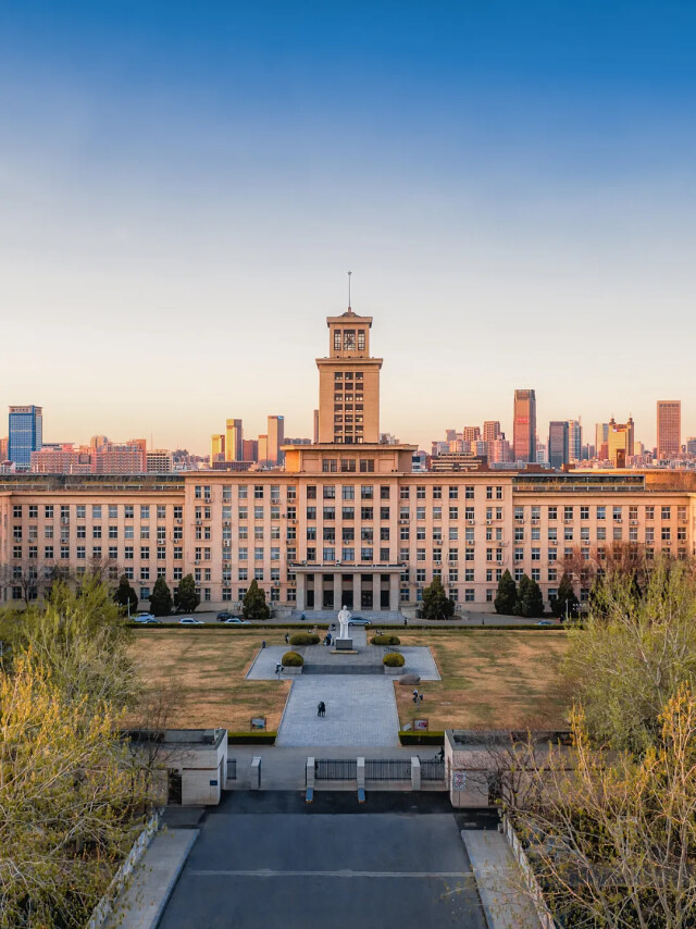 (今南开大学八里台校区,图中主楼为后期1963年建成,图片来源@视觉