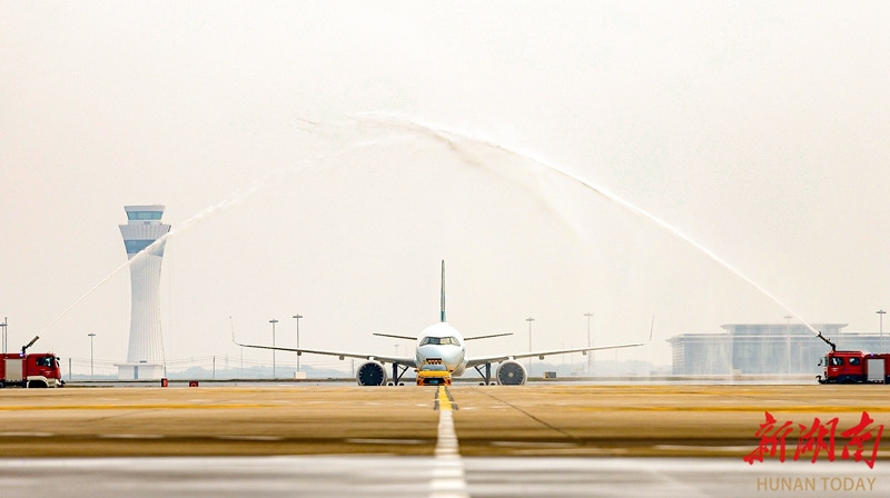 长沙往返香港直飞航正式开通