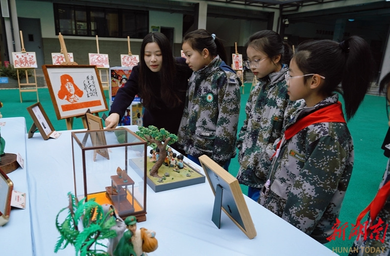 争做新时代“雷锋式”好少年