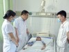 14岁少年被“冰”炸伤手指 ？专家提醒：干冰不能玩！