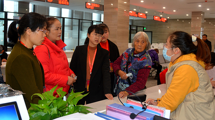 通道：督查体验式　窗口转作风