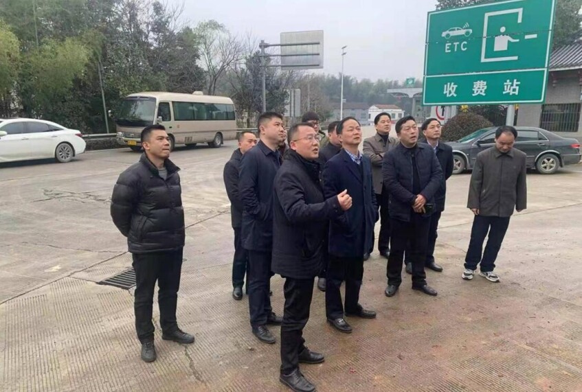 王文华到羊楼司镇开展巡林工作