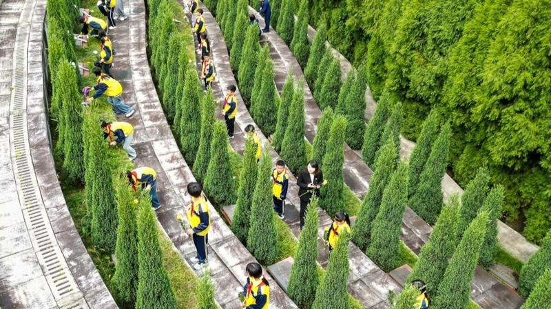 图集|清明节前祭英烈