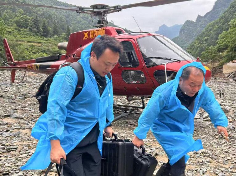 “水利专家”在“湖南屋脊”上“扎硬寨、打硬仗”