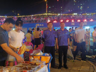 岳阳华容县城管：守护“热辣滚烫”夜市，绘就城市和谐烟火画卷
