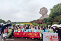 “暖““心”零距离，结对陪伴共成长