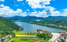 春风有信，花开蕉溪：一湖金波，一池暖意，一味乡愁