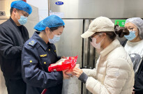 你点我检进校园 守护师生“盘中餐” 长沙市场监管以“点检”小切口撬动食安大共治