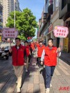 五一商圈“志愿红”：假日里的文明“坐标”