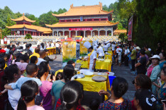 “中西名厨 会客鹿原”千人共吃炎陵白鹅