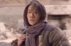 1949年，一女乞丐向县委书记交出12两黄金：“我丈夫留下的。”