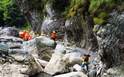 300余户外爱好者用脚步丈量雪峰山  “荣耀雪峰·最美洪江”第二届岩鹰洞穿越活动举行
