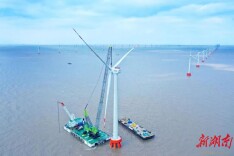 浙江单机容量最大！中联重科履带式起重机成就靓丽海上风景线