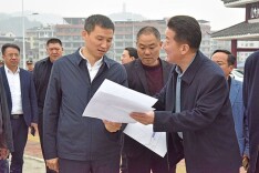 邓伟谋调研城区市容市貌等工作