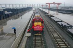 双峰农机登上中老（怀化—万象）国际货运列车