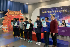 遇见游泳遇见爱！“双减”后长沙这所学校发放不一样的结业证