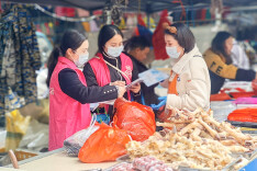 泸溪妇联开展“携手同行·防疫有我”文明实践志愿服务活动