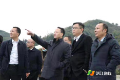 洪江市委书记郑小胡在调研全市乡村振兴工作时强调：将山水优势转化为经济优势 高质量推进美丽乡村建设