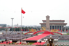 “十个明确”系列谈丨“党政军民学，东西南北中，党是领导一切的”