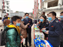 元宵灯谜送税法 寓教于乐暖民心