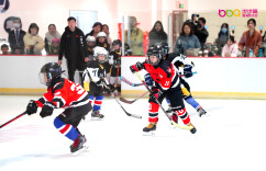 冰雪运动火起来！长沙青少年冰球U系列友谊赛开赛