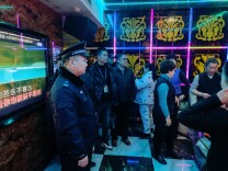 洪江市乡镇开展娱乐场所禁毒工作检查