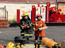 双牌：学习雷锋好榜样 消防知识伴成长