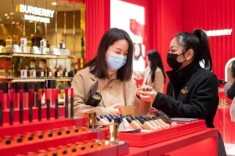 “她经济”升温，女性消费表现亮眼