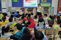 双牌：全县同上专题课 齐向校园欺凌说“不”