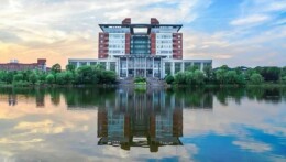 长沙理工大学以课程思政赋能高素质复合型工程人才培养