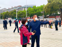 筑牢安全屏障 洪江市安江镇在主城区开展核酸检测