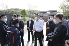 周凡实地督导疫情防控工作