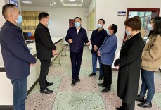 邓伟谋到石马山镇调研当前重点工作