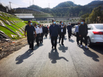 毛家深入凤凰文旅磁浮项目现场 召开磁浮沿线可视范围内环境整治推进现场会