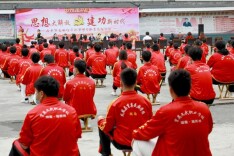 为中华崛起而读书，为建功国家而准备——凤凰县关工委等多家联合深入学校  开展“世界读书日”活动