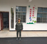 爱护天鹅的向嫂子，端上了守护绿水青山的“金饭碗”