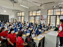 娄星区开展“五老”宣讲进校园活动