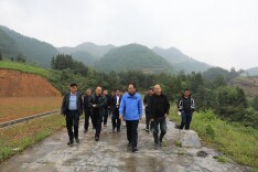 毛家深入凤凰县茶田镇、新场镇、林峰乡、廖家桥镇调研矿业整合整治、安全生产、值班值守工作