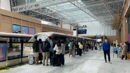 凤凰磁浮观光快线试营业 全力打造六大旅游体验新亮点