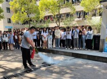 长沙民政职院外语学院开展学生公寓安全专项行动